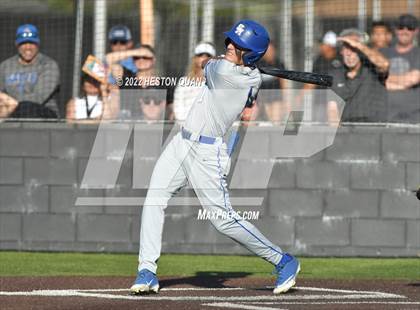 Thumbnail 2 in Santa Margarita vs. Servite photogallery.