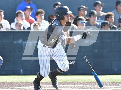 Thumbnail 3 in Santa Margarita vs. Servite photogallery.