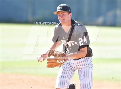 Thumbnail 1 in Santa Margarita vs. Servite photogallery.