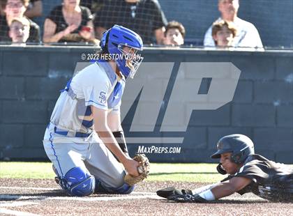 Thumbnail 3 in Santa Margarita vs. Servite photogallery.