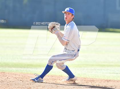 Thumbnail 2 in Santa Margarita vs. Servite photogallery.