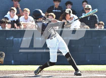Thumbnail 2 in Santa Margarita vs. Servite photogallery.