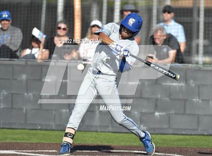 Thumbnail 3 in Santa Margarita vs. Servite photogallery.