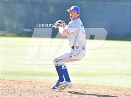 Thumbnail 1 in Santa Margarita vs. Servite photogallery.