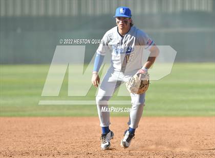 Thumbnail 3 in Santa Margarita vs. Servite photogallery.