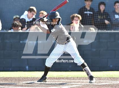 Thumbnail 3 in Santa Margarita vs. Servite photogallery.