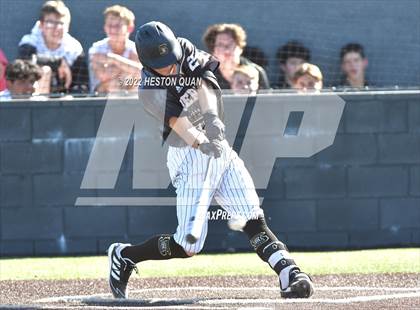 Thumbnail 2 in Santa Margarita vs. Servite photogallery.