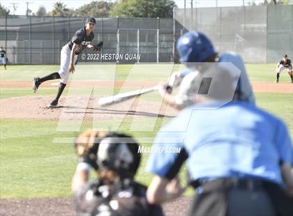 Thumbnail 2 in Santa Margarita vs. Servite photogallery.