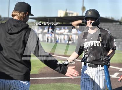Thumbnail 3 in Santa Margarita vs. Servite photogallery.