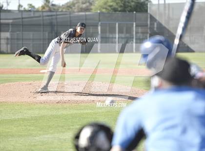 Thumbnail 2 in Santa Margarita vs. Servite photogallery.