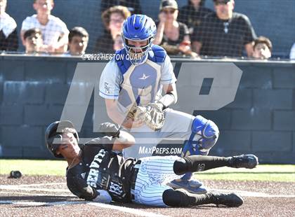 Thumbnail 1 in Santa Margarita vs. Servite photogallery.