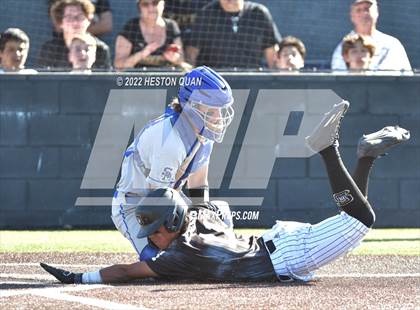 Thumbnail 2 in Santa Margarita vs. Servite photogallery.