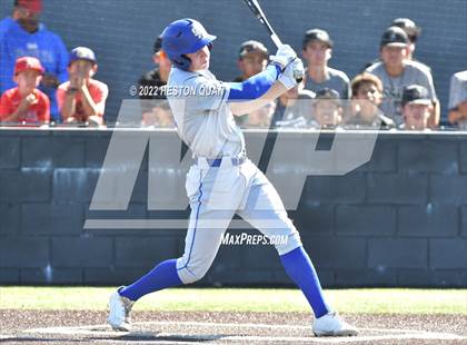 Thumbnail 3 in Santa Margarita vs. Servite photogallery.