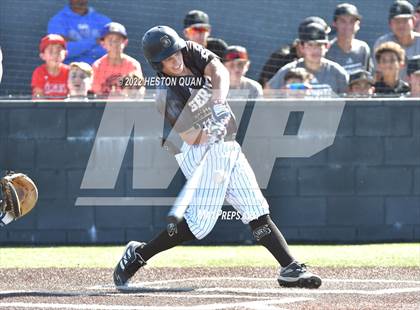 Thumbnail 1 in Santa Margarita vs. Servite photogallery.
