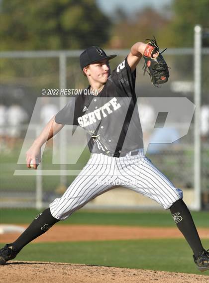Thumbnail 3 in Santa Margarita vs. Servite photogallery.