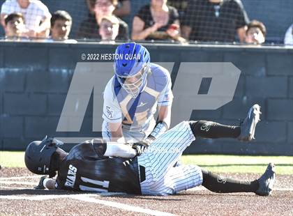 Thumbnail 2 in Santa Margarita vs. Servite photogallery.