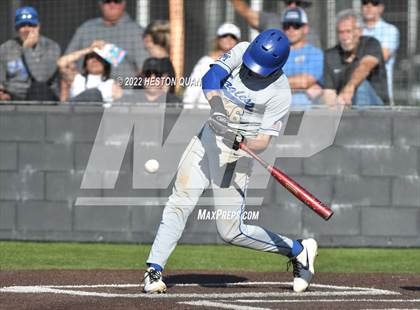 Thumbnail 2 in Santa Margarita vs. Servite photogallery.