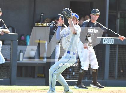 Thumbnail 3 in Santa Margarita vs. Servite photogallery.