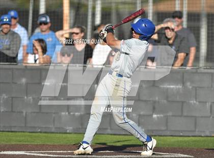 Thumbnail 2 in Santa Margarita vs. Servite photogallery.