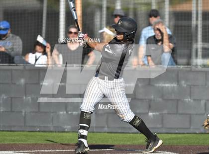 Thumbnail 3 in Santa Margarita vs. Servite photogallery.