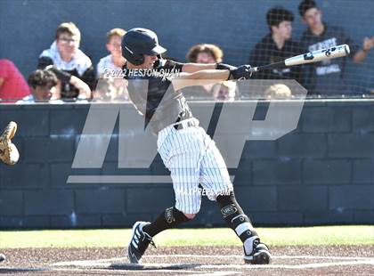 Thumbnail 3 in Santa Margarita vs. Servite photogallery.