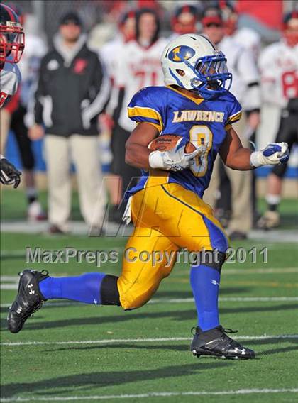 Thumbnail 2 in Lawrence vs. Plainedge (Section 8 Class III Final) photogallery.