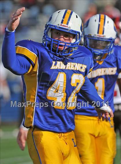 Thumbnail 2 in Lawrence vs. Plainedge (Section 8 Class III Final) photogallery.