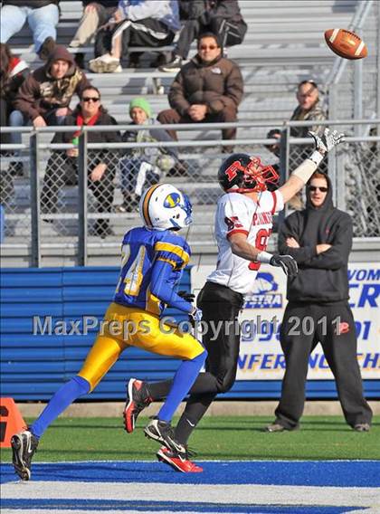 Thumbnail 3 in Lawrence vs. Plainedge (Section 8 Class III Final) photogallery.