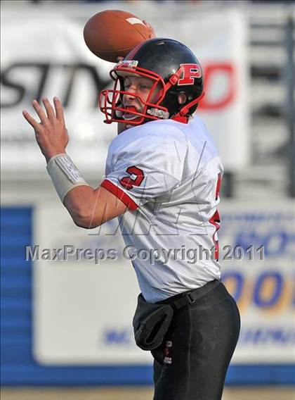 Thumbnail 3 in Lawrence vs. Plainedge (Section 8 Class III Final) photogallery.