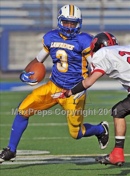 Thumbnail 2 in Lawrence vs. Plainedge (Section 8 Class III Final) photogallery.