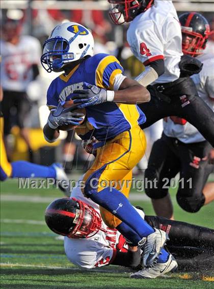 Thumbnail 2 in Lawrence vs. Plainedge (Section 8 Class III Final) photogallery.