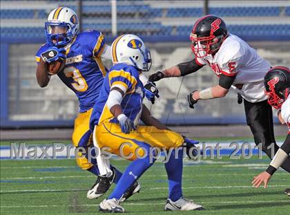 Thumbnail 1 in Lawrence vs. Plainedge (Section 8 Class III Final) photogallery.