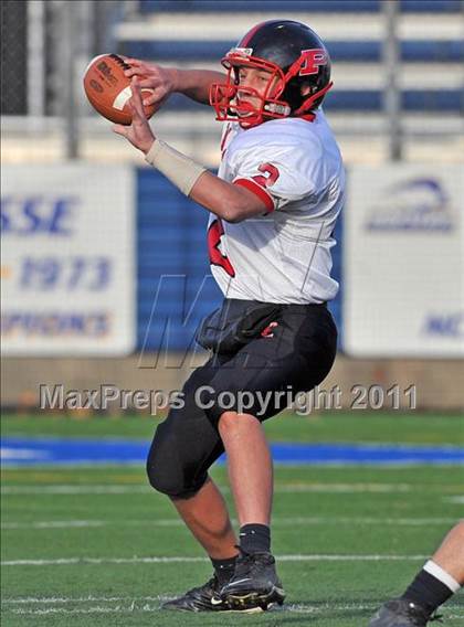 Thumbnail 3 in Lawrence vs. Plainedge (Section 8 Class III Final) photogallery.