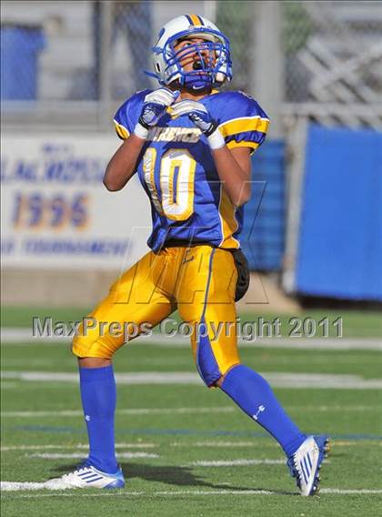 Thumbnail 1 in Lawrence vs. Plainedge (Section 8 Class III Final) photogallery.