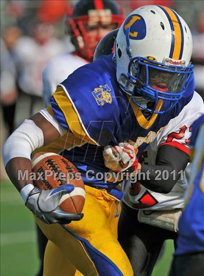 Thumbnail 2 in Lawrence vs. Plainedge (Section 8 Class III Final) photogallery.