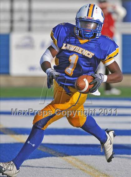 Thumbnail 1 in Lawrence vs. Plainedge (Section 8 Class III Final) photogallery.