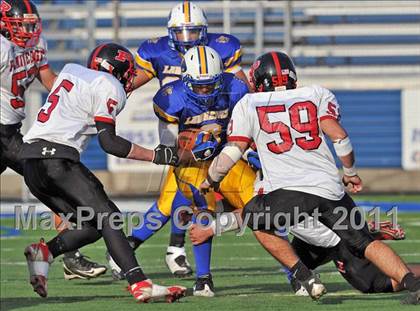 Thumbnail 3 in Lawrence vs. Plainedge (Section 8 Class III Final) photogallery.