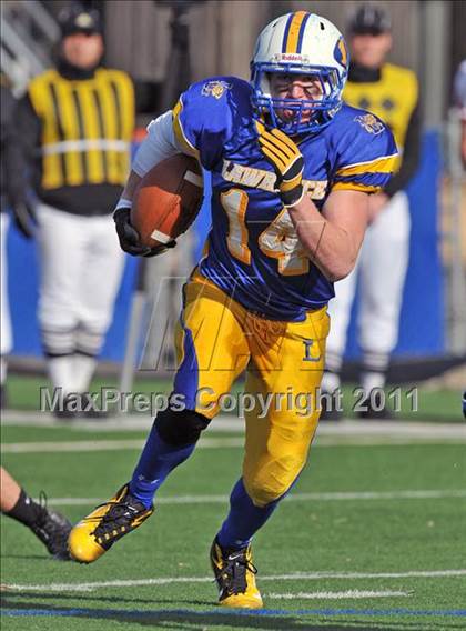 Thumbnail 3 in Lawrence vs. Plainedge (Section 8 Class III Final) photogallery.