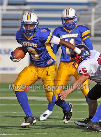 Thumbnail 1 in Lawrence vs. Plainedge (Section 8 Class III Final) photogallery.