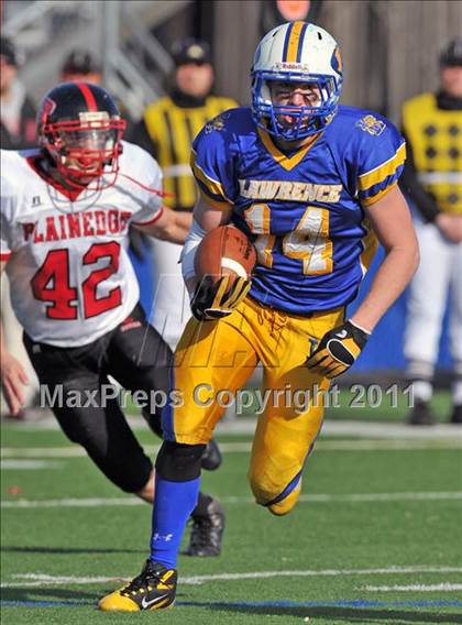 Thumbnail 1 in Lawrence vs. Plainedge (Section 8 Class III Final) photogallery.