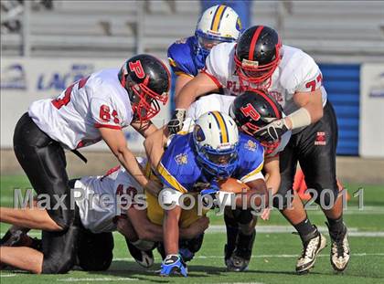 Thumbnail 2 in Lawrence vs. Plainedge (Section 8 Class III Final) photogallery.