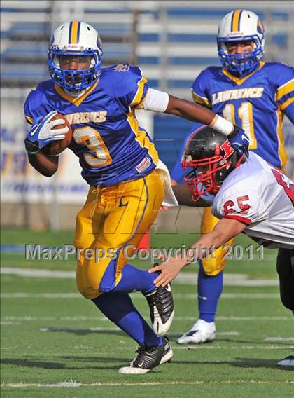 Thumbnail 2 in Lawrence vs. Plainedge (Section 8 Class III Final) photogallery.