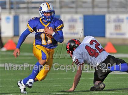 Thumbnail 3 in Lawrence vs. Plainedge (Section 8 Class III Final) photogallery.