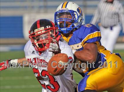 Thumbnail 1 in Lawrence vs. Plainedge (Section 8 Class III Final) photogallery.