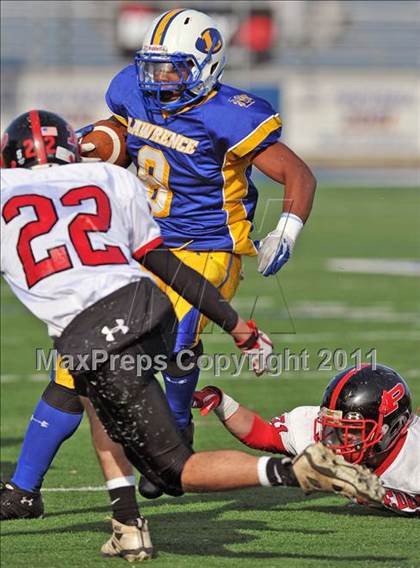 Thumbnail 3 in Lawrence vs. Plainedge (Section 8 Class III Final) photogallery.