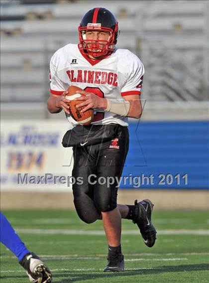 Thumbnail 3 in Lawrence vs. Plainedge (Section 8 Class III Final) photogallery.