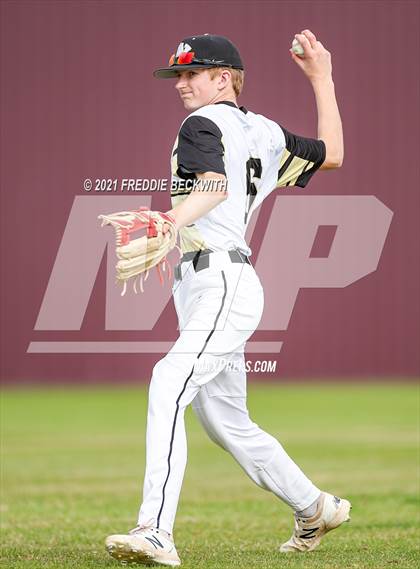 Thumbnail 1 in Whitewright vs Marietta photogallery.