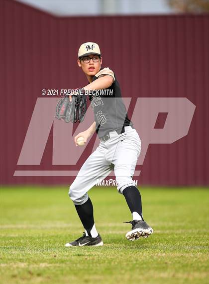 Thumbnail 3 in Whitewright vs Marietta photogallery.