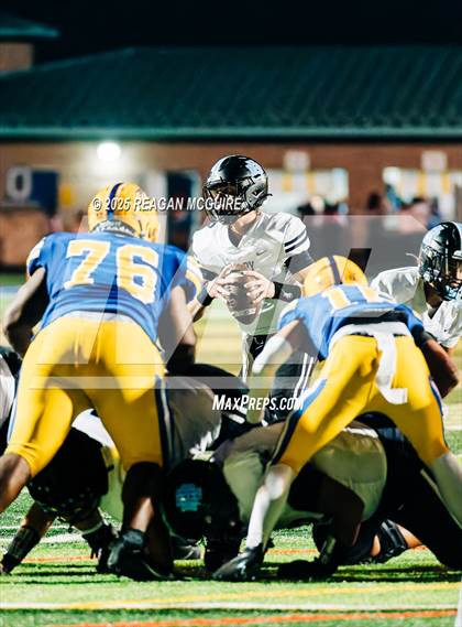 Thumbnail 1 in Hilliard Darby @ Olentangy photogallery.