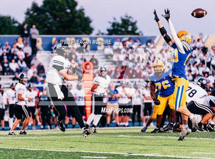Thumbnail 1 in Hilliard Darby @ Olentangy photogallery.